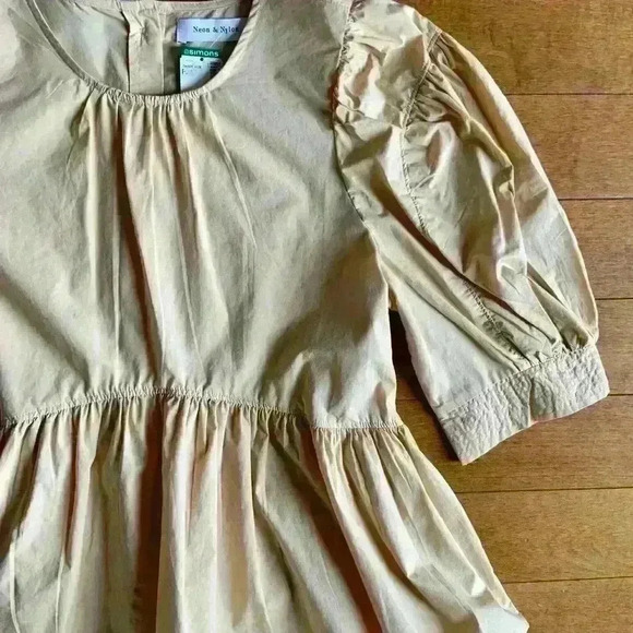 Neon & Nylon | NWT tan babydoll blouse  size small - Picture 2 of 3